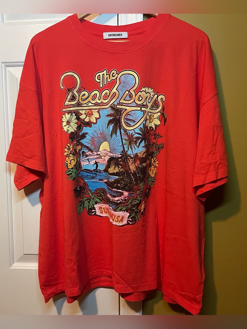 DAYDREAMER OS Beach Boys Surf USA Tee